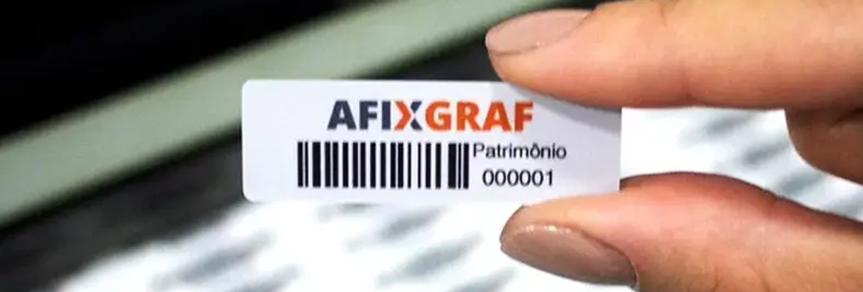 Etiqueta de patrimônio com código de barras