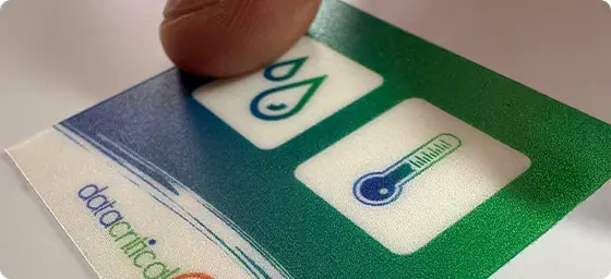 Resistência de etiqueta de policarbonato | Afixgraf