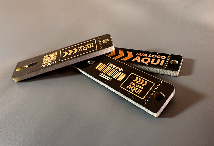 Tag RFID UHF Blindada aplicada em painel de luz | Afixgraf
